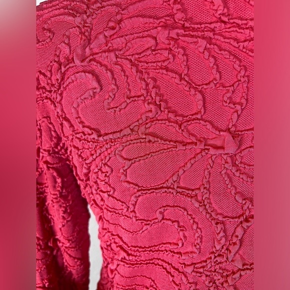 Haystacks Floral Stretch 3D Top - Picture 4 of 6